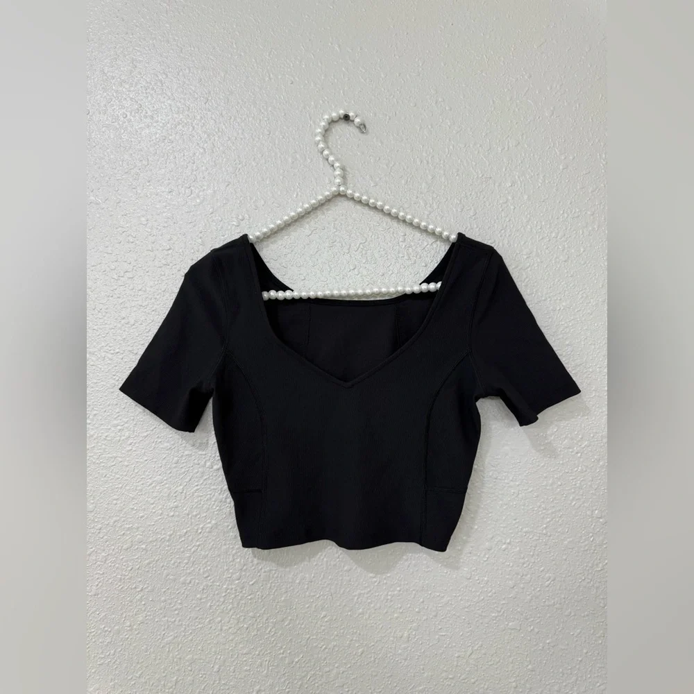 Lululemon Ribbed Contoured V-Neck Yoga Short Sleeve Size 2-4